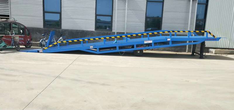 折疊登車(chē)橋